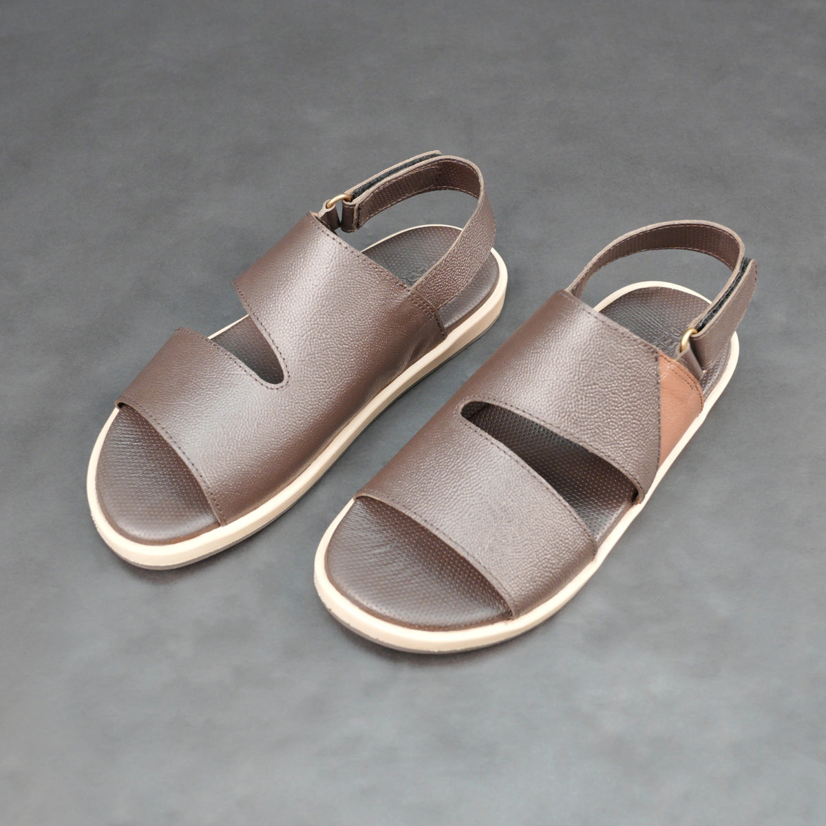 Genuine Leather Sandal #Desiderio #DesiderioShoes #LeatherSandals #MensSandals #GenuineLeather #MensFootwear #ComfortStyle #CasualFootwear
