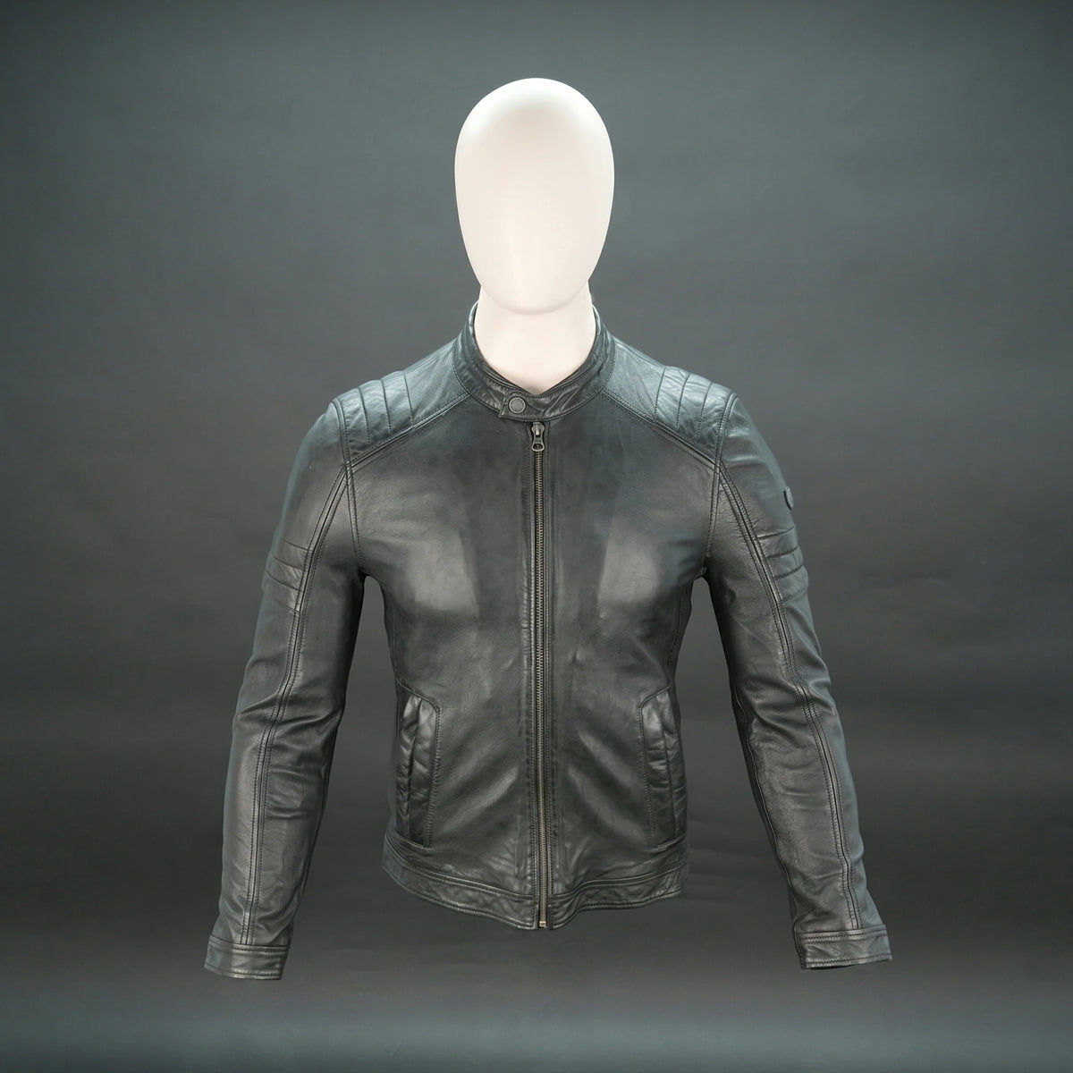 Men's Black Leather Biker Jacket - Quilted Shoulder Zip-Up Moto Jacket
#Desiderio #LeatherJacket #BikerJacket #MotoJacket #MensFashion