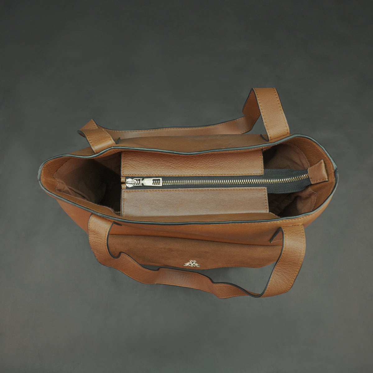 Neverfull Leather Casetto Designer Tote – Spacious Genuine Leather Handbag for Women #Desiderio #LeatherTote #GenuineLeather #WomensHandbag #DesignerBag #PremiumLeather #EverydayBag