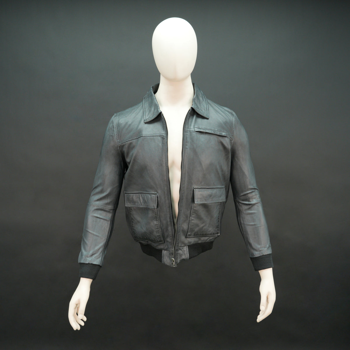 Real Leather Flap Pocket Jacket
#Desiderio #GenuineLeather #LeatherJacket #FlapPocketJacket #MensFashion #PremiumLeather #ClassicStyle #MensOuterwear