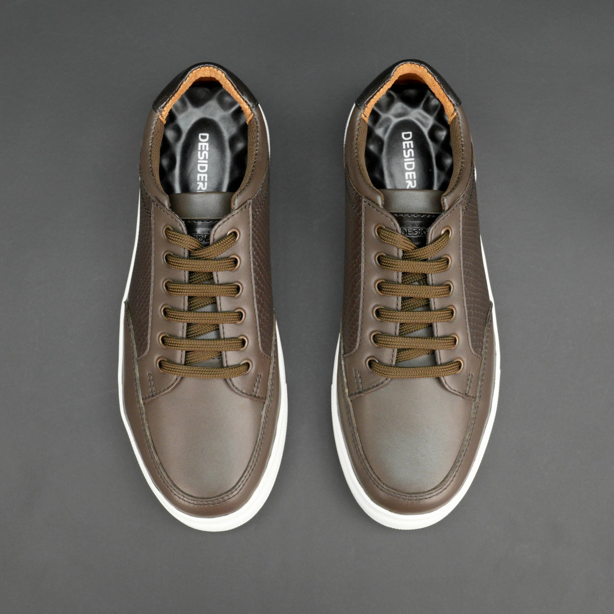 Real Leather White Sole Sneakers
#Desiderio #DesiderioShoes #LeatherShoes #CasualShoes #SneakerShoes #MensFootwear #GenuineLeather #RealLeather