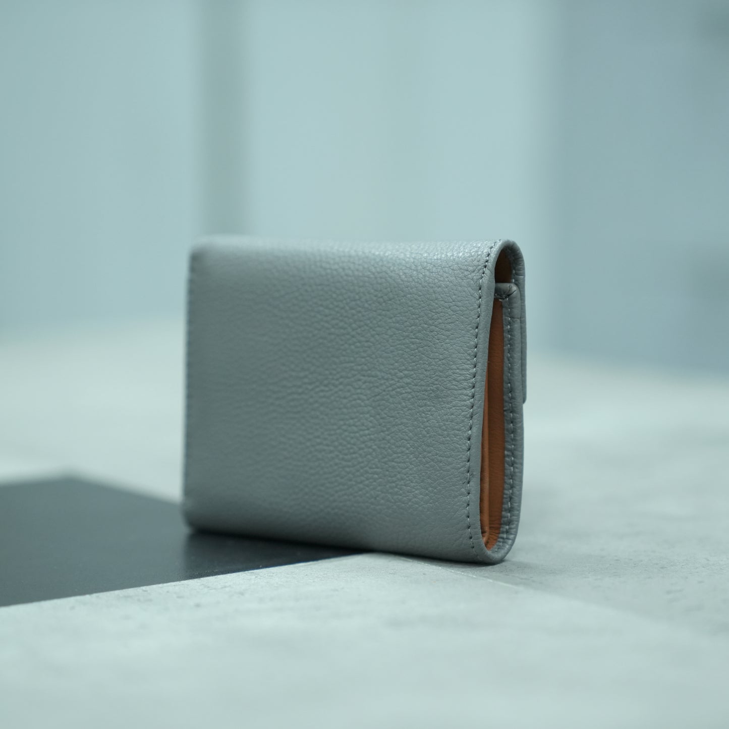 Art: 914 Women's Push Lock Cow Leather Wallet