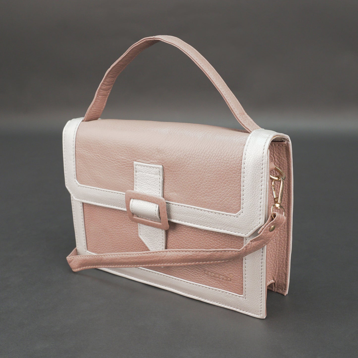 Real leather crossbody bag with zipper and inner pocket, shoulder and hand straps, available in multiple colors