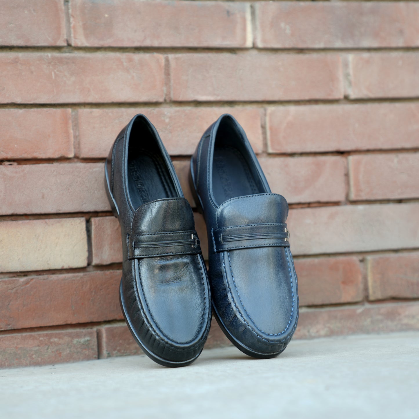 Black goat leather shoe with soft goat lining and sturdy Taxon insole for durable comfort and support
