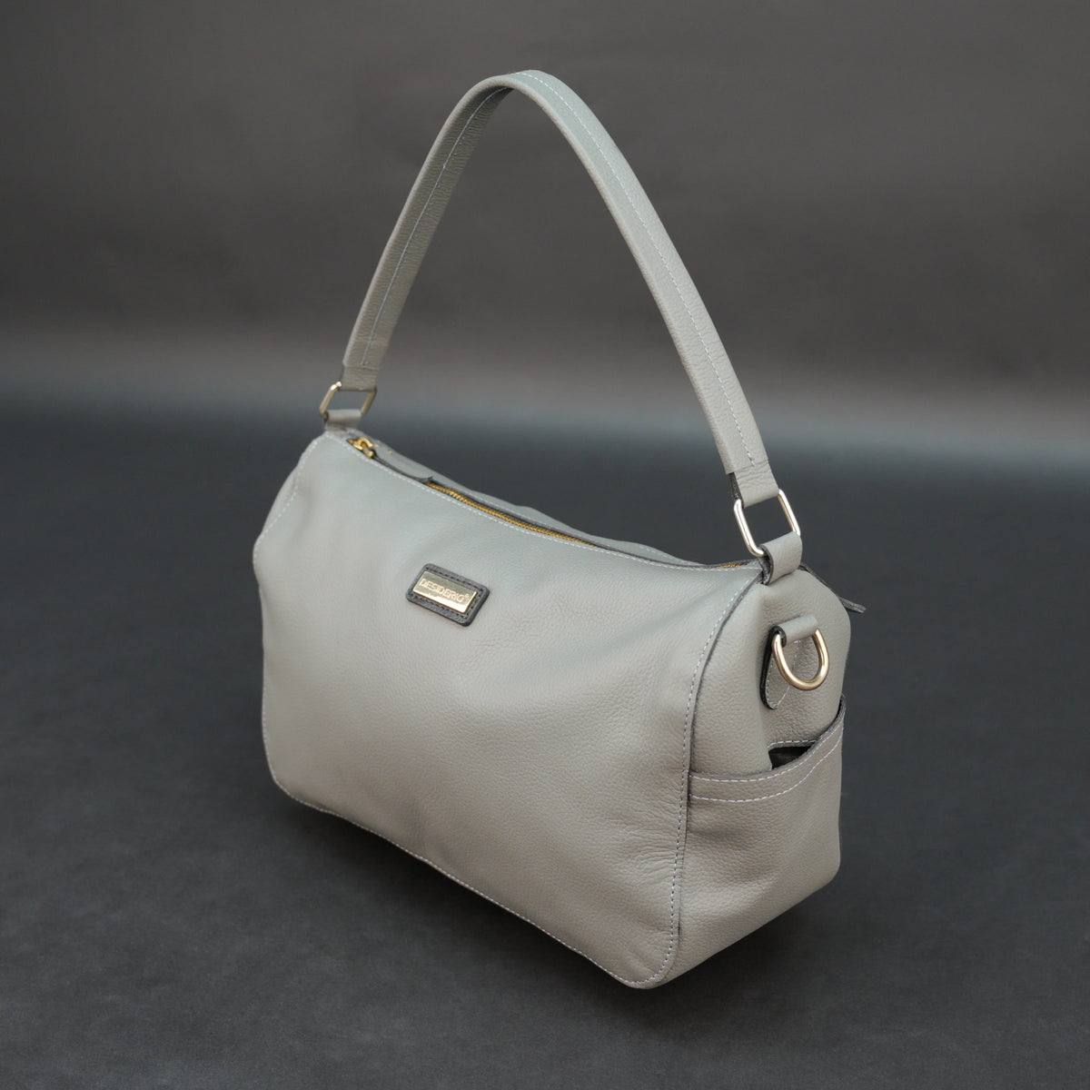Small-Sized Silver Leather Shoulder & Top Handle Bag #Desiderio #LeatherBag #ShoulderBag #TopHandleBag #GenuineLeather #WomensBags #LuxuryAccessories