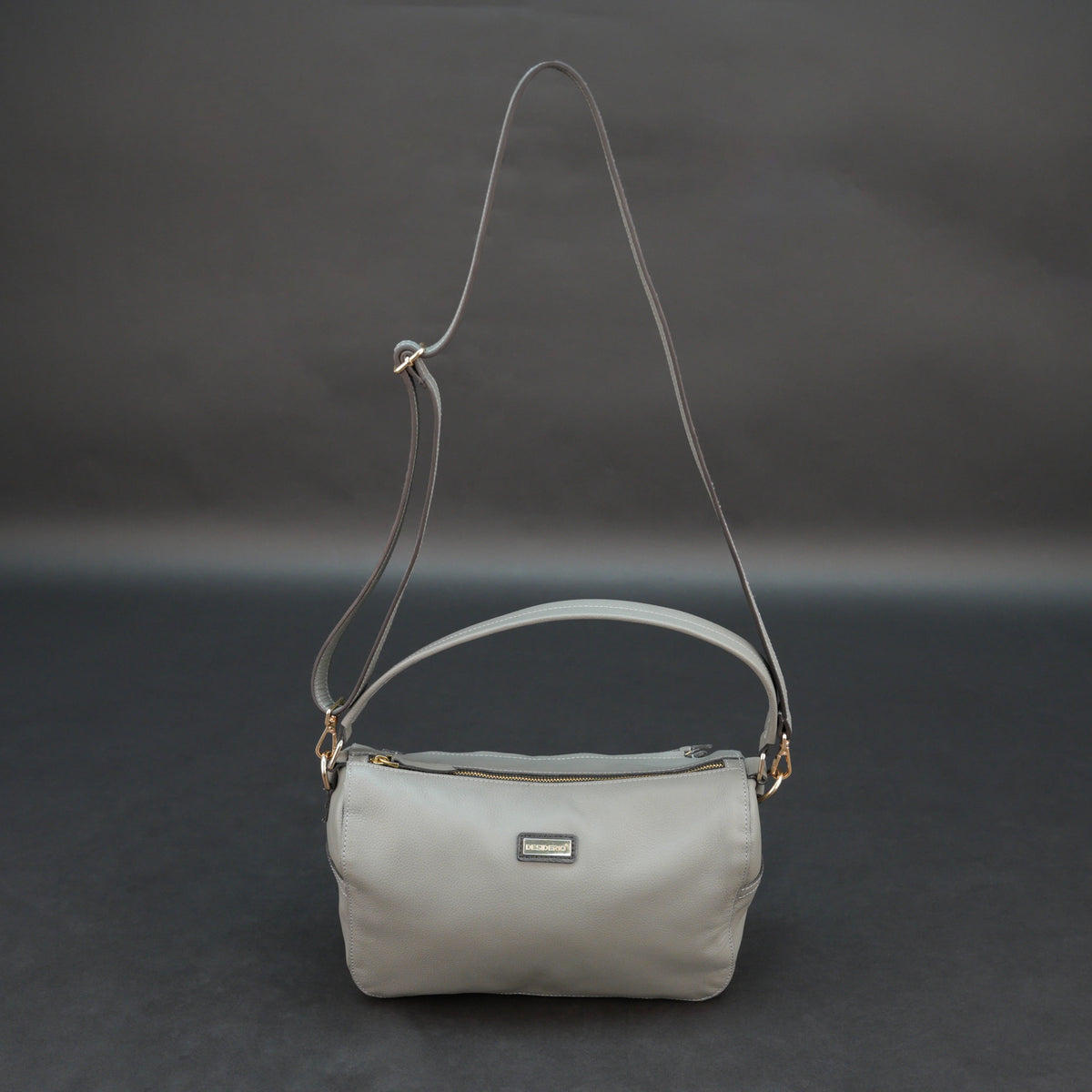 Small-Sized Silver Leather Shoulder & Top Handle Bag #Desiderio #LeatherBag #ShoulderBag #TopHandleBag #GenuineLeather #WomensBags #LuxuryAccessories