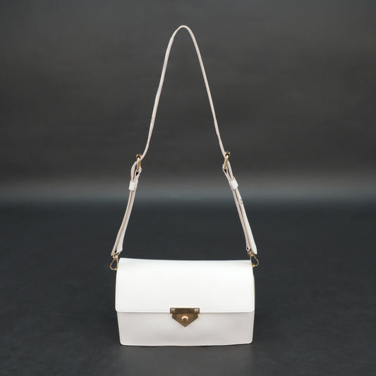 White sheep leather bag with chain strap, two compartments, and zipper pocket.