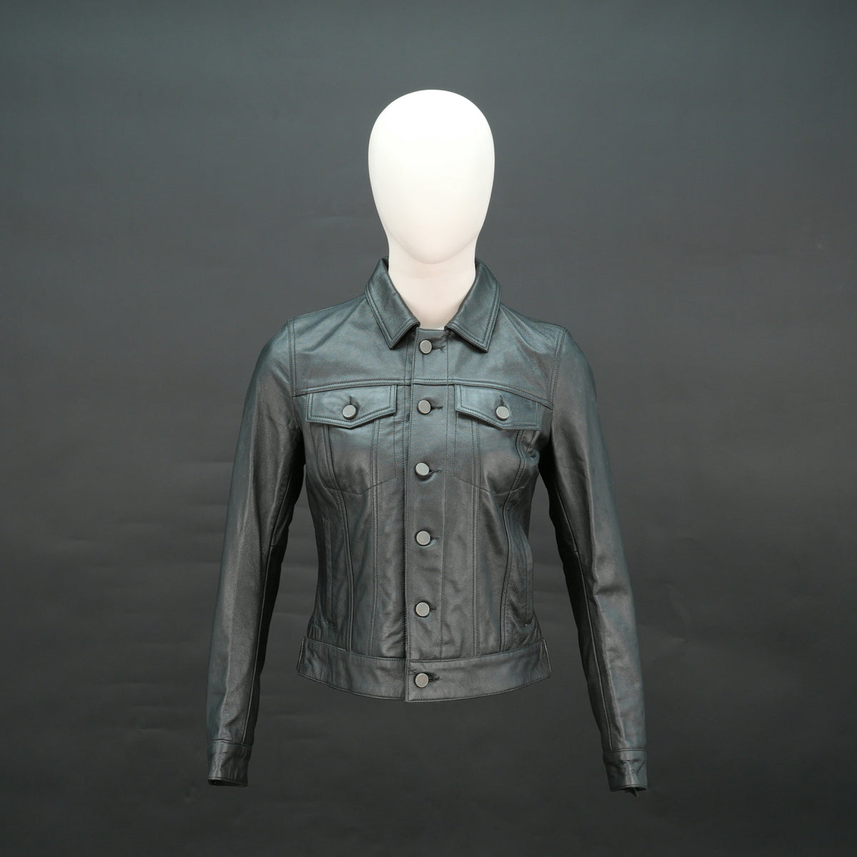 Women's Black Button-Up Leather Trucker Jacket #Desiderio #LeatherJacket #TruckerJacket #WomensFashion #Outerwear