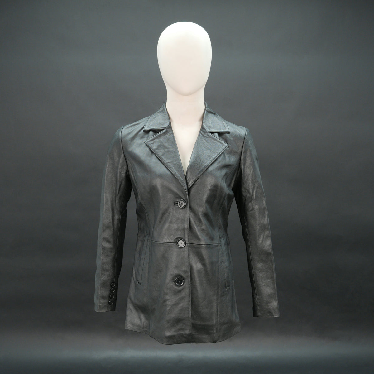 Women’s Black Leather Blazer Jacket
#Desiderio #LeatherBlazer #BlazerJacket #LeatherJacket #WomensFashion