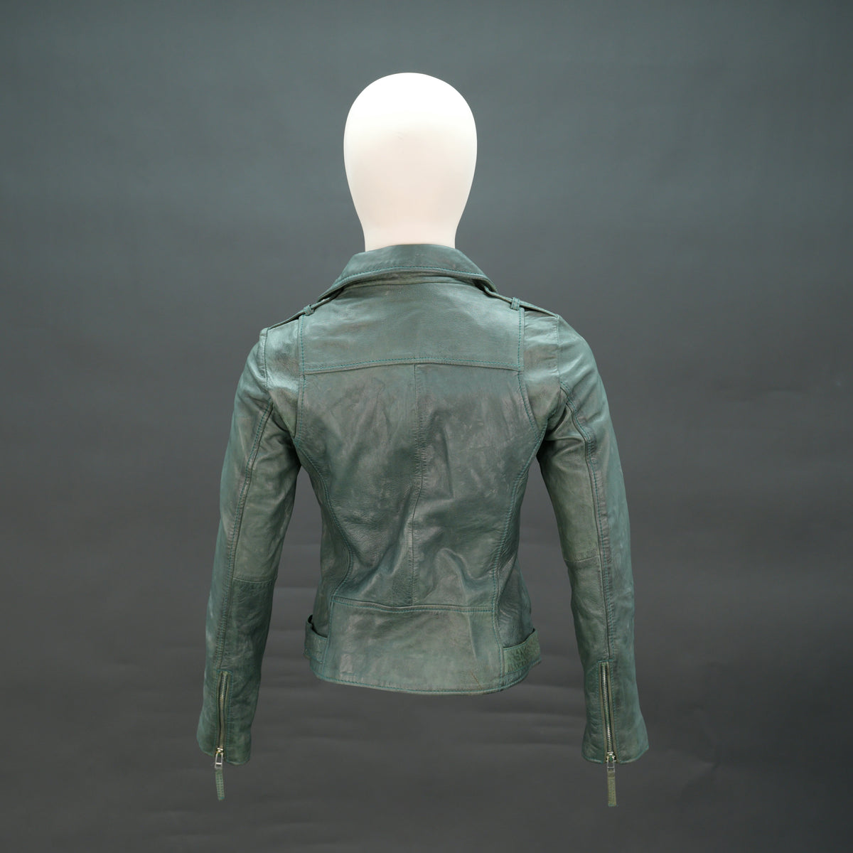 Women's Green Asymmetrical Moto Leather Jacket – Classic Biker Style
#Desiderio #LeatherJacket #MotoJacket #BikerJacket #WomensFashion