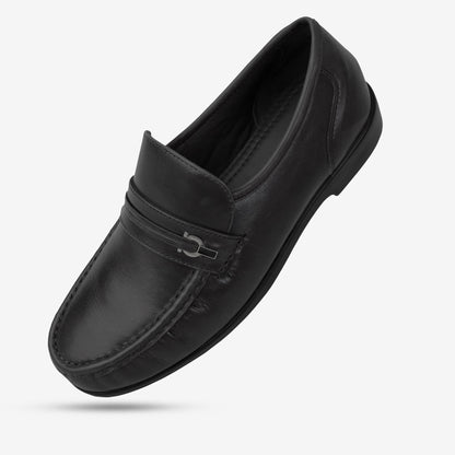 Black goat leather shoe with soft goat lining and sturdy Taxon insole for durable comfort and support