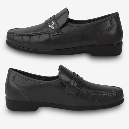 Black goat leather shoe with soft goat lining and sturdy Taxon insole for durable comfort and support