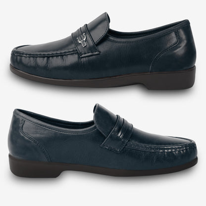 Blue goat leather shoe with soft goat lining and sturdy Taxon insole for durable comfort and support