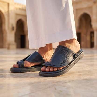 Arabic Chappal Ostrich Print
#Desiderio #DesiderioShoes #ArabicChappal #OstrichPrint #MensFootwear #LeatherShoes #TraditionalFootwear #PremiumFootwear