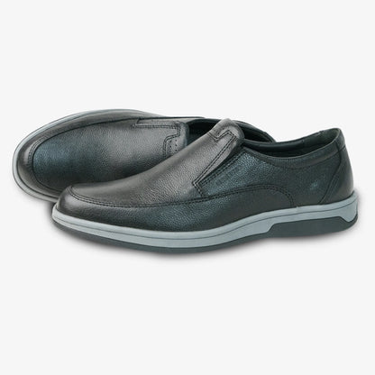 Black cow leather loafers with slip-resistant sole, durable and comfortable everyday wear shoes.