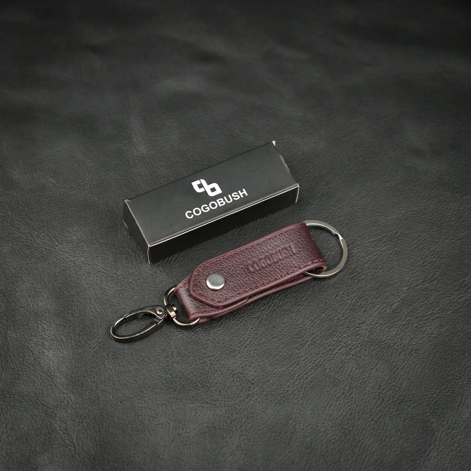 Genuine Leather Key Holder With Swivel Clip & Key Ring #Desiderio #DesiderioShoes #KeyHolder #GenuineLeather #LeatherAccessories #KeyRing #PremiumLeather #MensAccessories