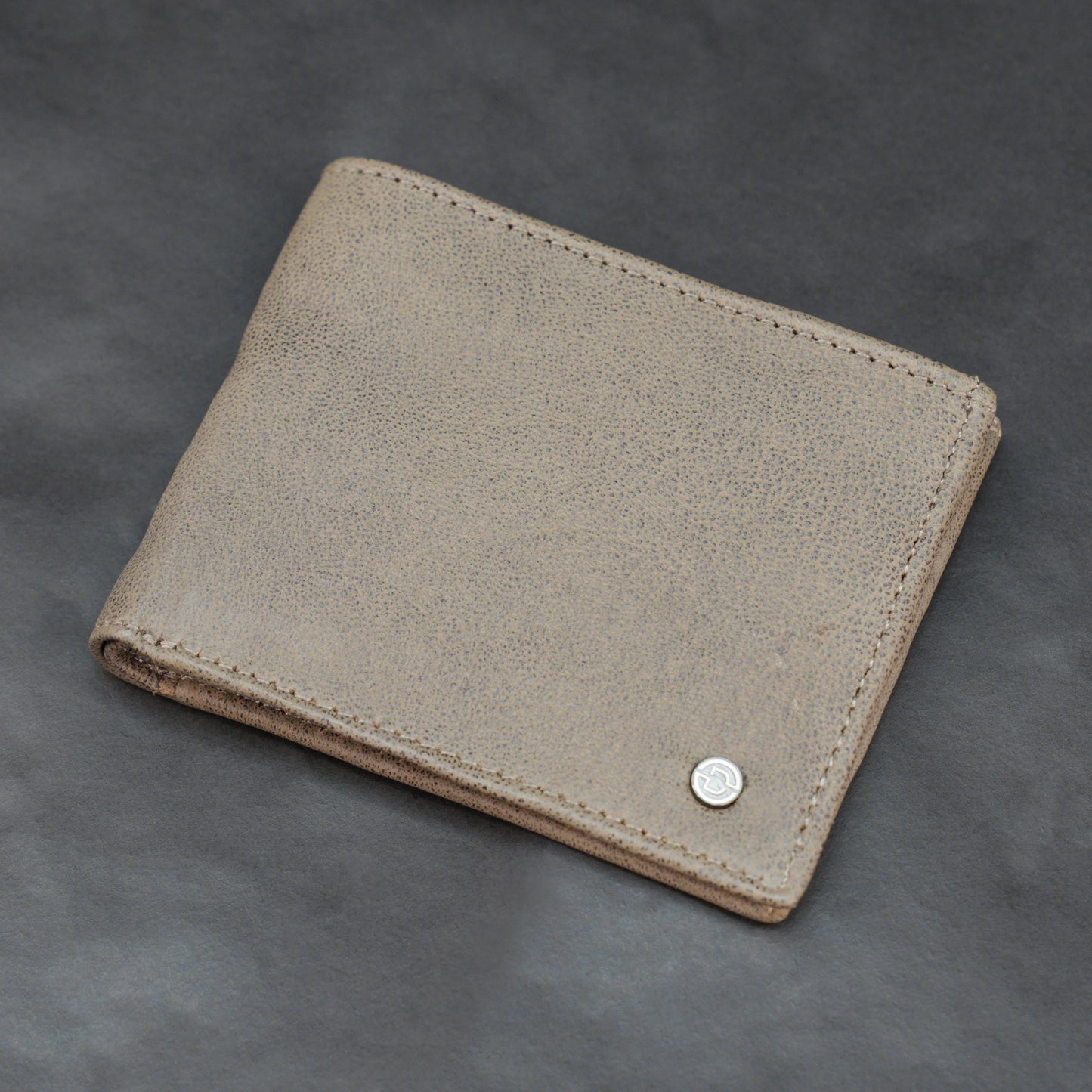 Genuine Leather Wallet for Men – Beige #Desiderio #LeatherWallet #MensWallet #GenuineLeather #BeigeWallet #MensAccessories