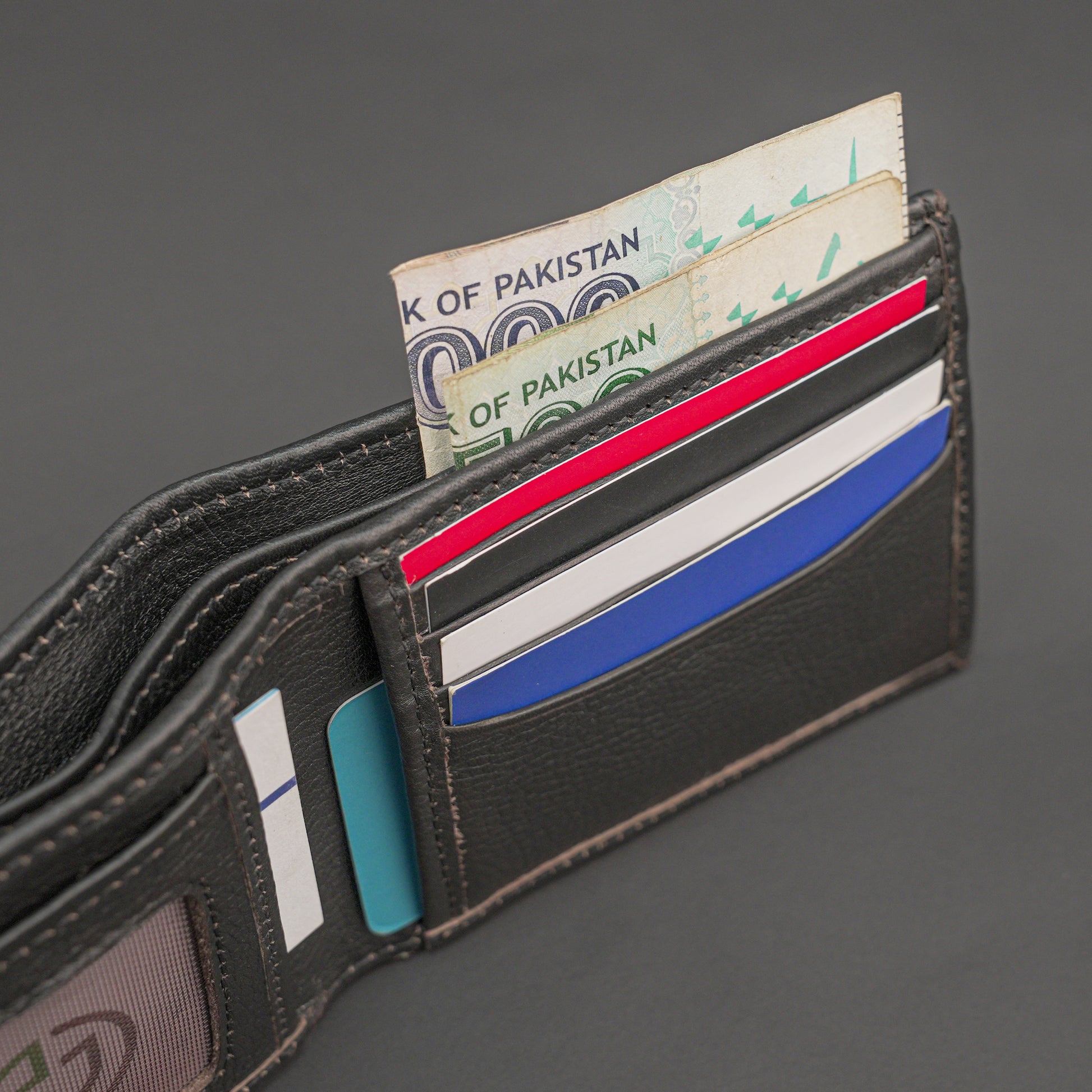 Genuine Leather Wallet for Men – Black #Desiderio #GenuineLeather #LeatherWallet #MensWallet #BlackWallet #BifoldWallet #MensAccessories