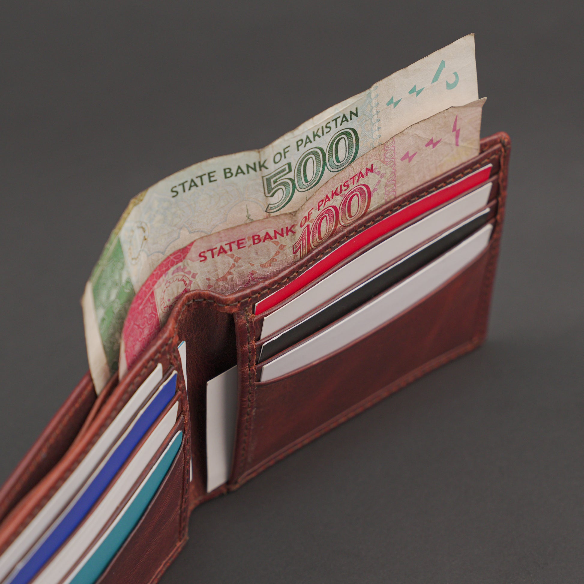 Genuine Leather Wallet for Men – Brown #Desiderio #LeatherWallet #MensWallet #BrownWallet #GenuineLeather #MensAccessories #LeatherGoods