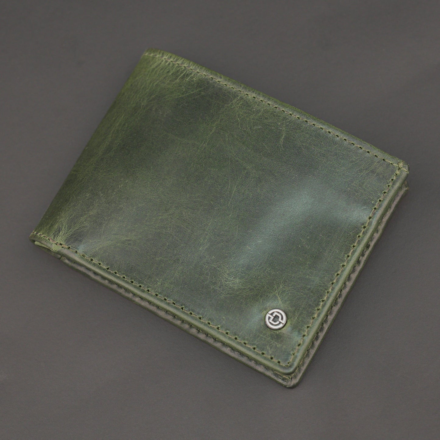 Genuine Leather Wallet for Men – Green #Desiderio #LeatherWallet #MensWallet #GenuineLeather #GreenWallet #MensAccessories