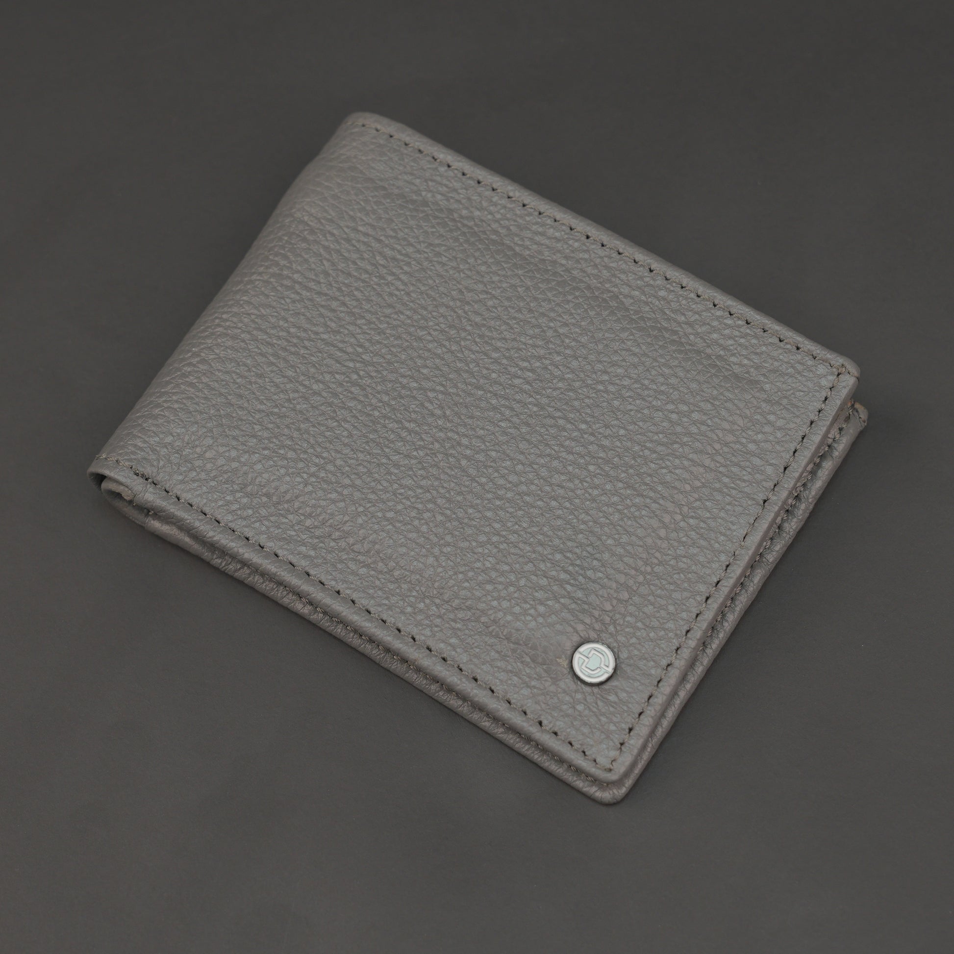 Genuine Leather Wallet for Men – Grey #Desiderio #LeatherWallet #MensWallet #GenuineLeather #GreyWallet #MensAccessories