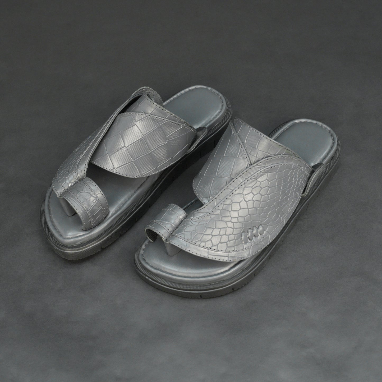 Grey Arabic chappal with croco-textured PU upper and EVA sole.