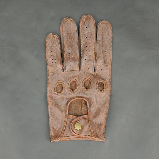Classic brown driving gloves with breathable and comfortable fit