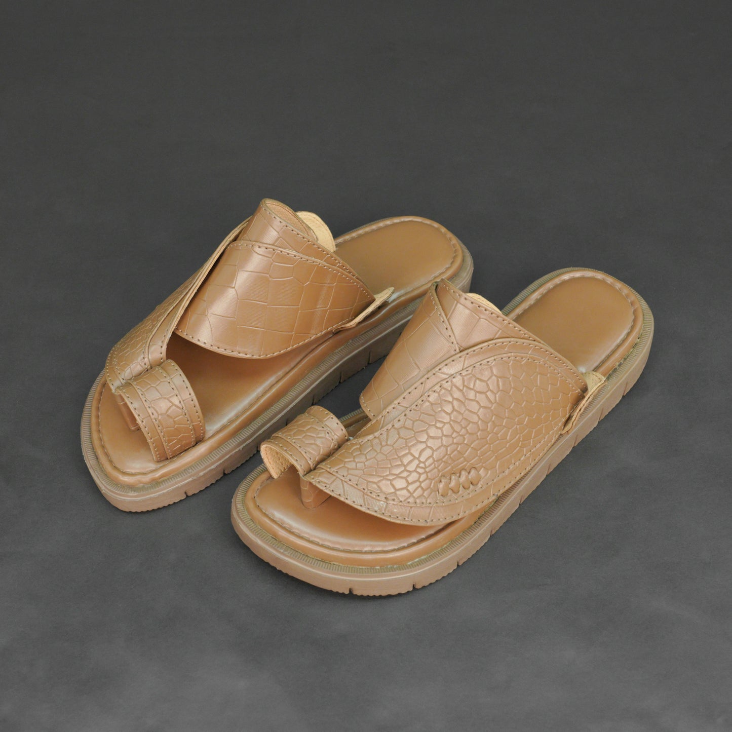 Light brown Arabic chappal with croco-textured PU upper and EVA sole.