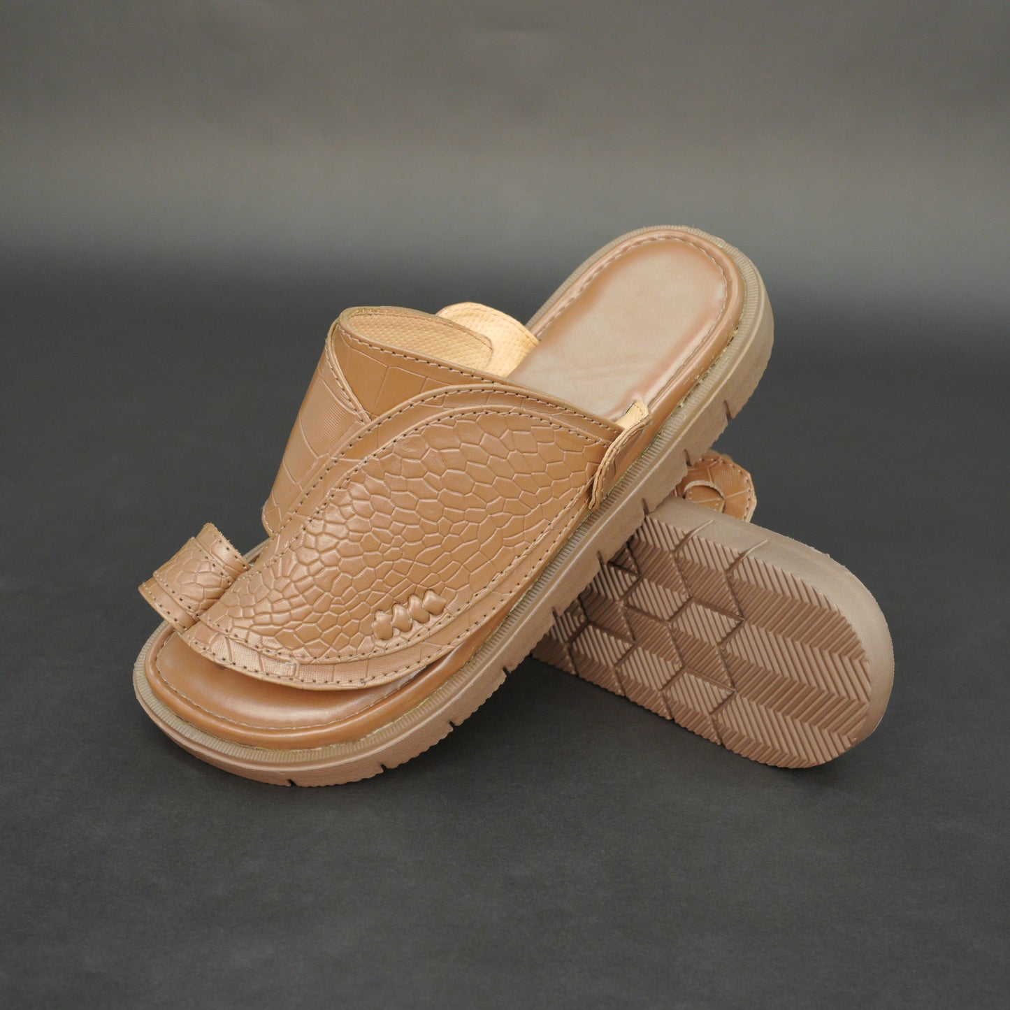 Light brown Arabic chappal with croco-textured PU upper and EVA sole.