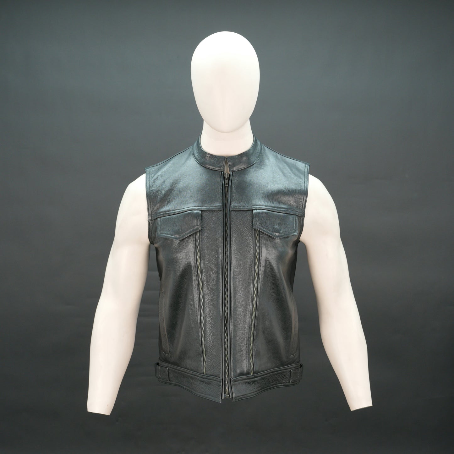 Men's Black Leather Vest - Zip-Up Mandarin Collar Biker Vest
#Desiderio #LeatherVest #BikerVest #MensFashion #MotorcycleGear