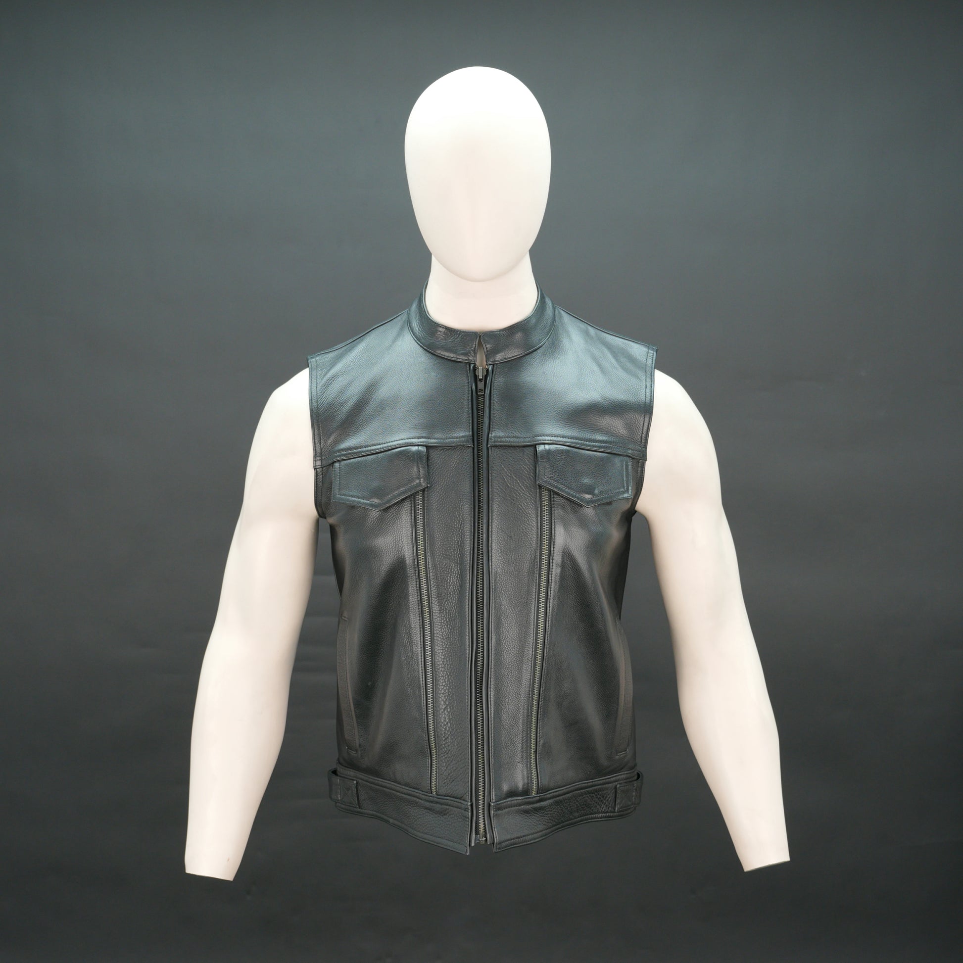 Men's Black Leather Vest - Zip-Up Mandarin Collar Biker Vest
#Desiderio #LeatherVest #BikerVest #MensFashion #MotorcycleGear