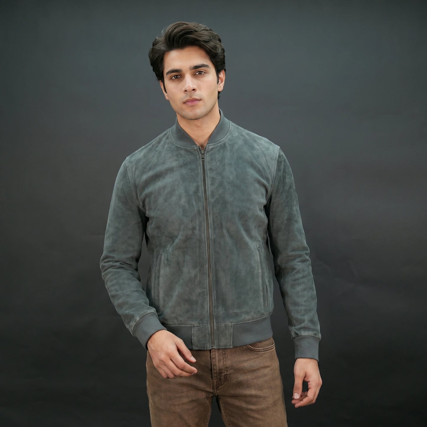 Men's suede jacket with ribbed cuffs and front zip closure