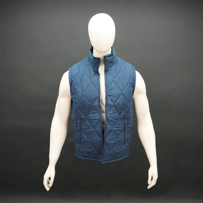 Men’s lightweight diamond quilted sleeveless puffer gilet with front zip, three pockets, available in navy, green, and blue