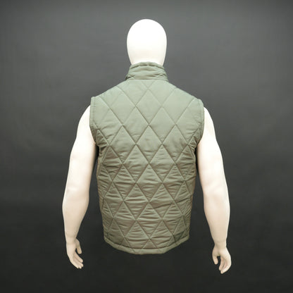 Men’s green lightweight quilted puffer gilet sleeveless zip vest with pockets for layering.