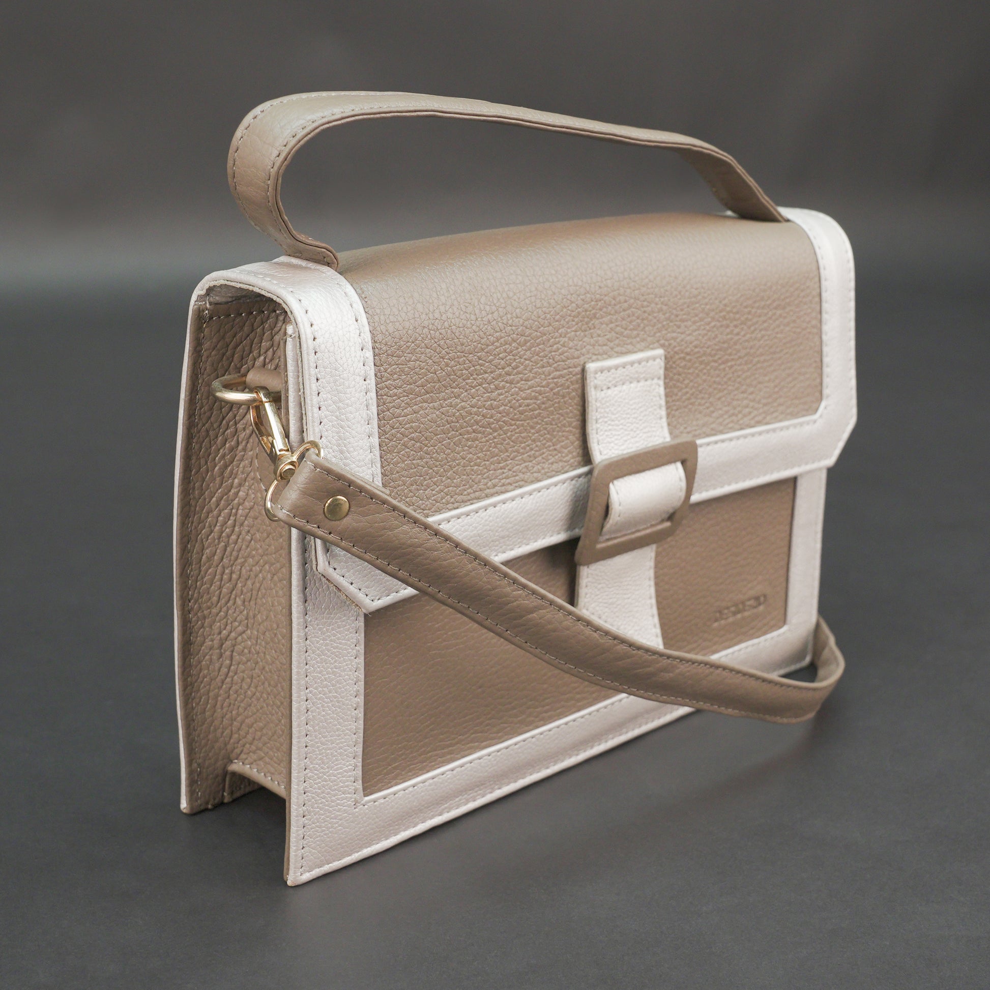 Real leather camel crossbody handbag with zipper compartment, inner pocket, shoulder strap, stylish everyday use bag