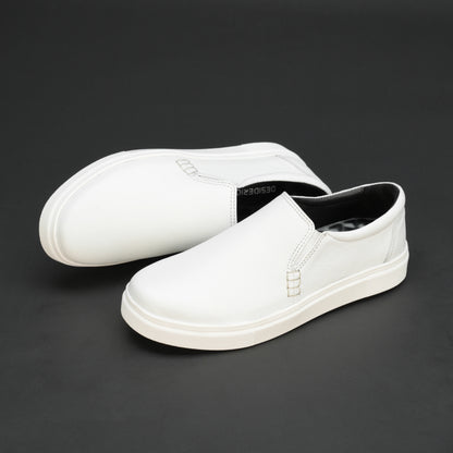 White cow Chelsia leather shoes with sheep leather lining and TPR sole for comfort and durability