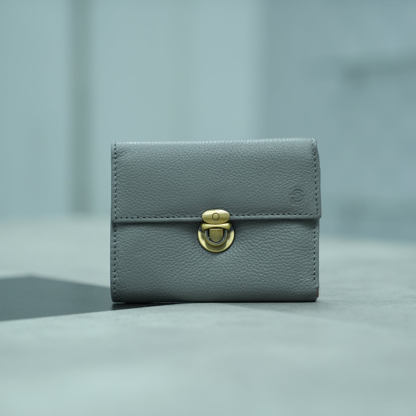Art: 914 Women's Push Lock Cow Leather Wallet