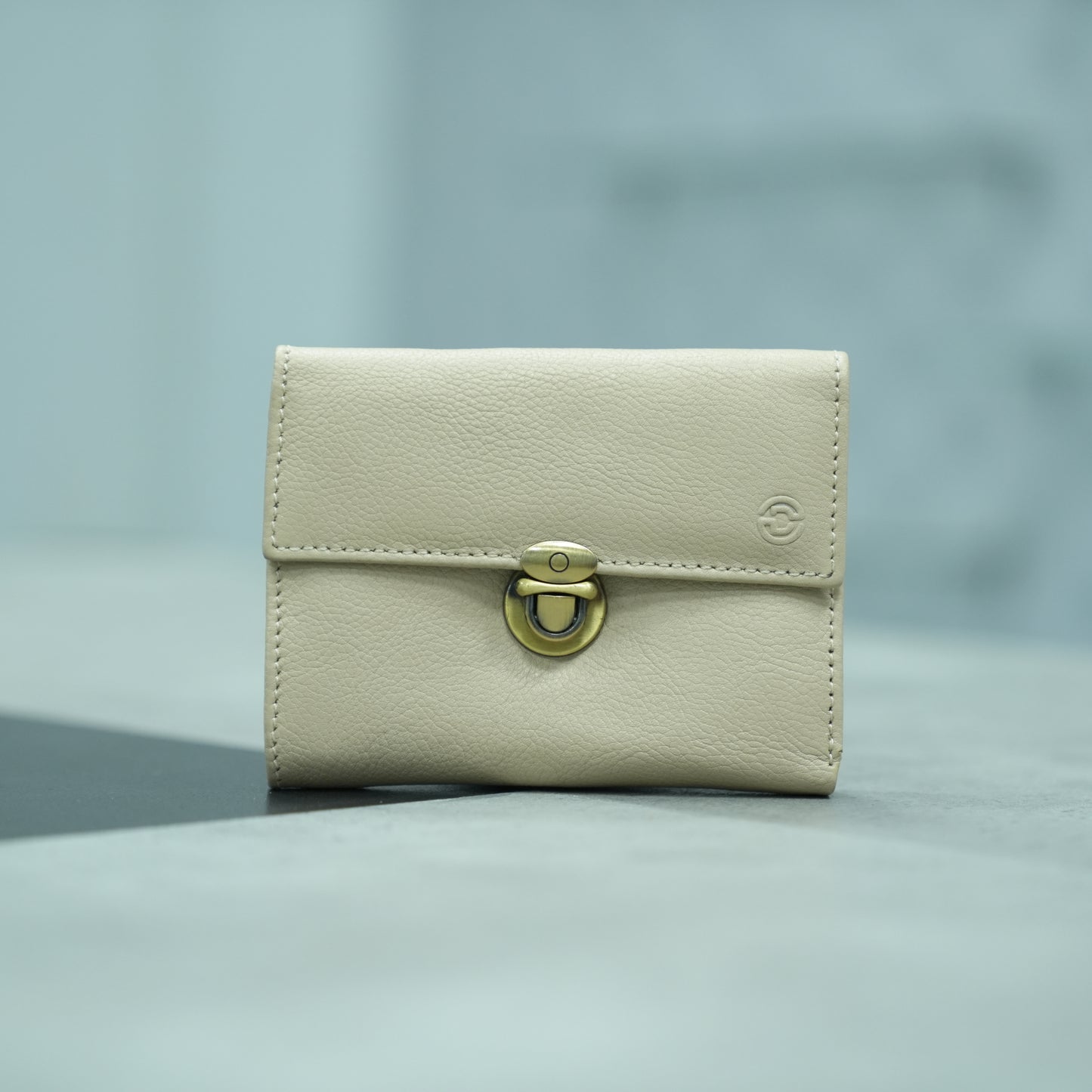 Art: 914 Women's Push Lock Cow Leather Wallet