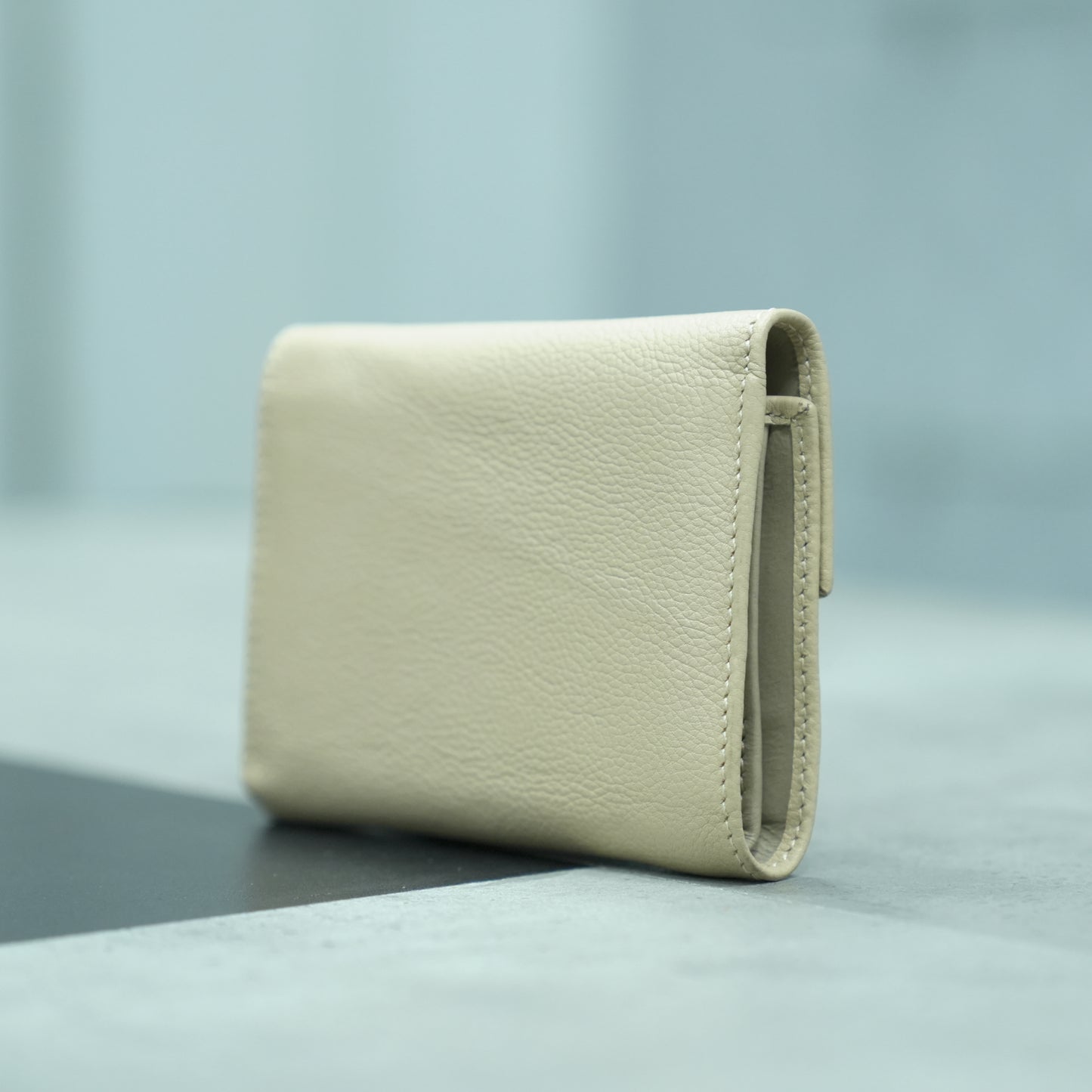 Art: 914 Women's Push Lock Cow Leather Wallet