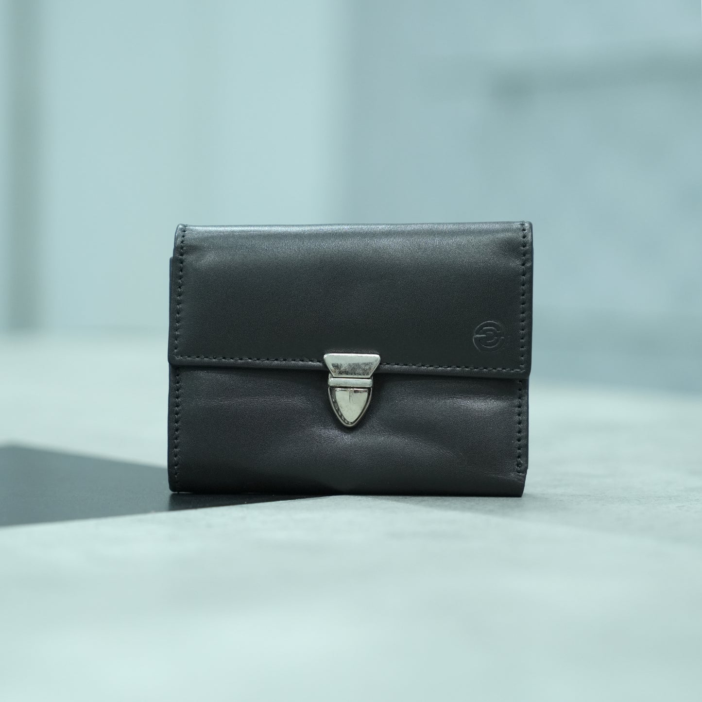 Art: 914 Women's Push Lock Cow Leather Wallet