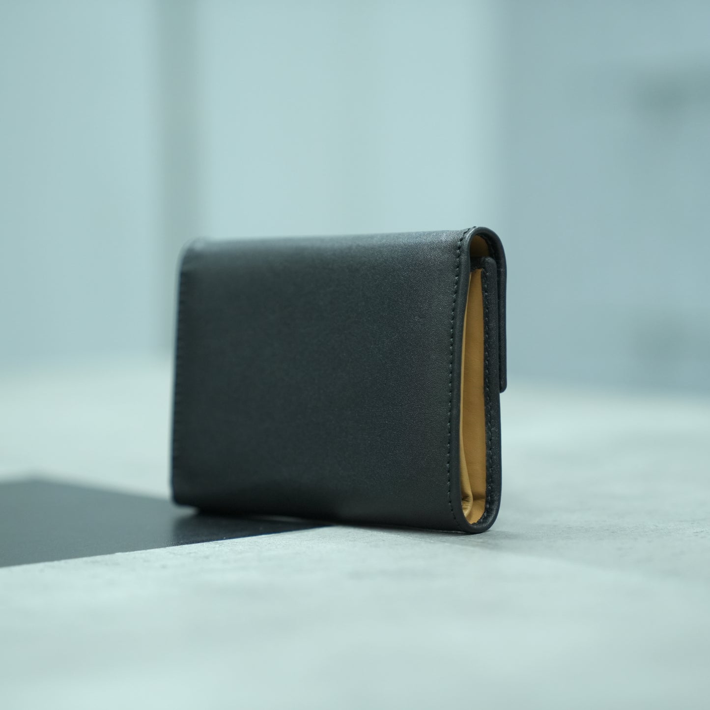 Art: 914 Women's Push Lock Cow Leather Wallet