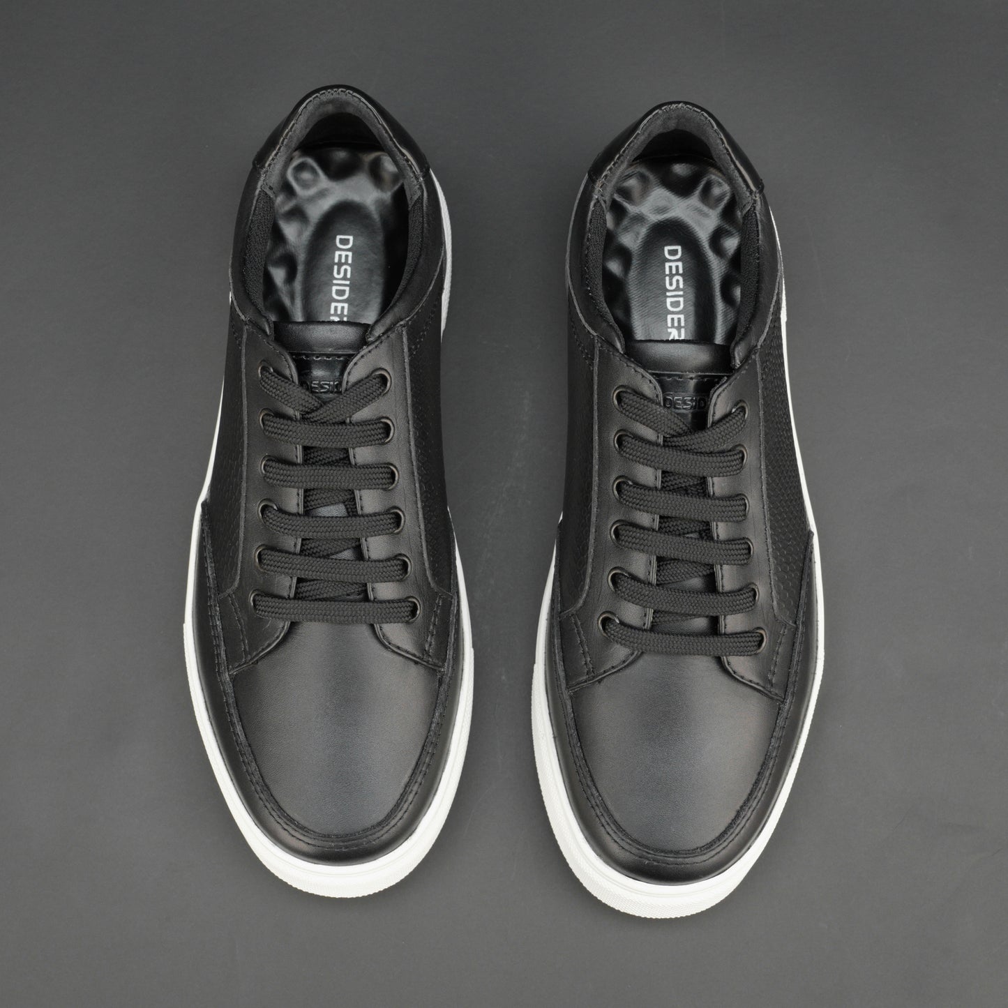 Black smart casual boot in printed Cow leather and Cow Baryout, with breathable mesh lining and flexible TPR sole