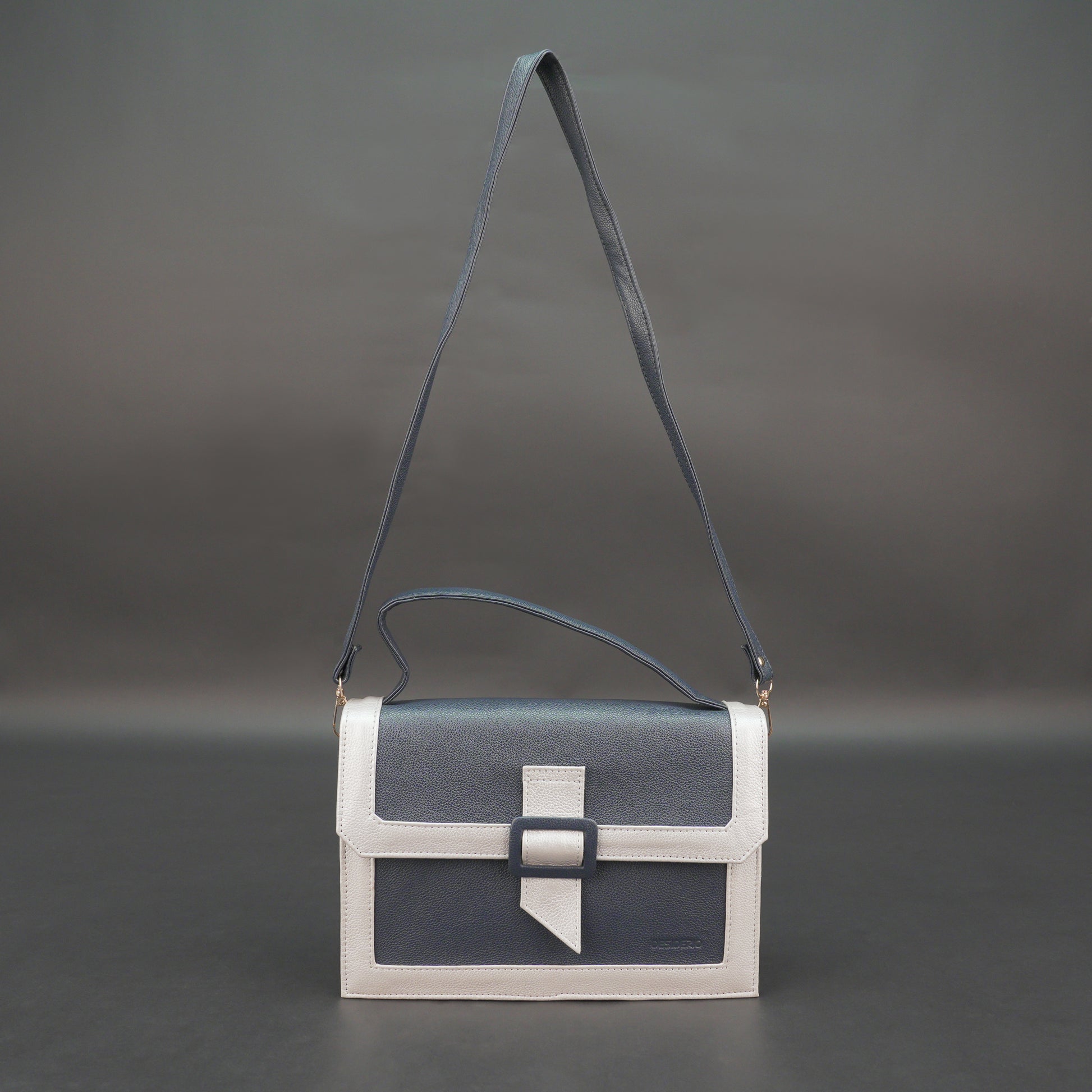 Real leather crossbody bag with zipper and inner pocket, shoulder and hand straps, available in multiple colors