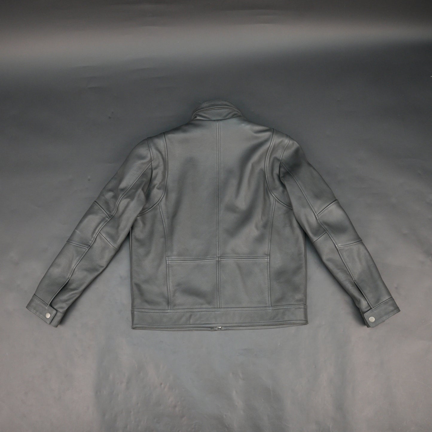 Mens Gray Stand Collar Leather Jacket - Button Front with Flap Pockets & Zip Details
#Desiderio #LeatherJacket #MensLeatherJacket #StandCollarJacket #FashionOuterwear