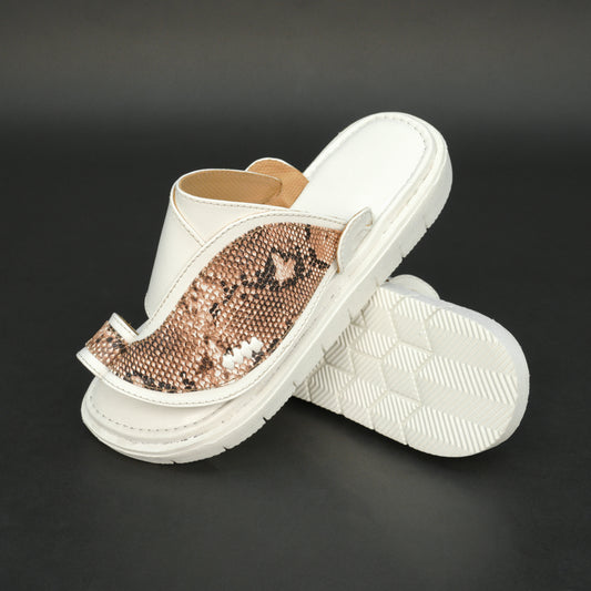 White Arabic chappal with snake-texture PU upper and lightweight EVA sole.