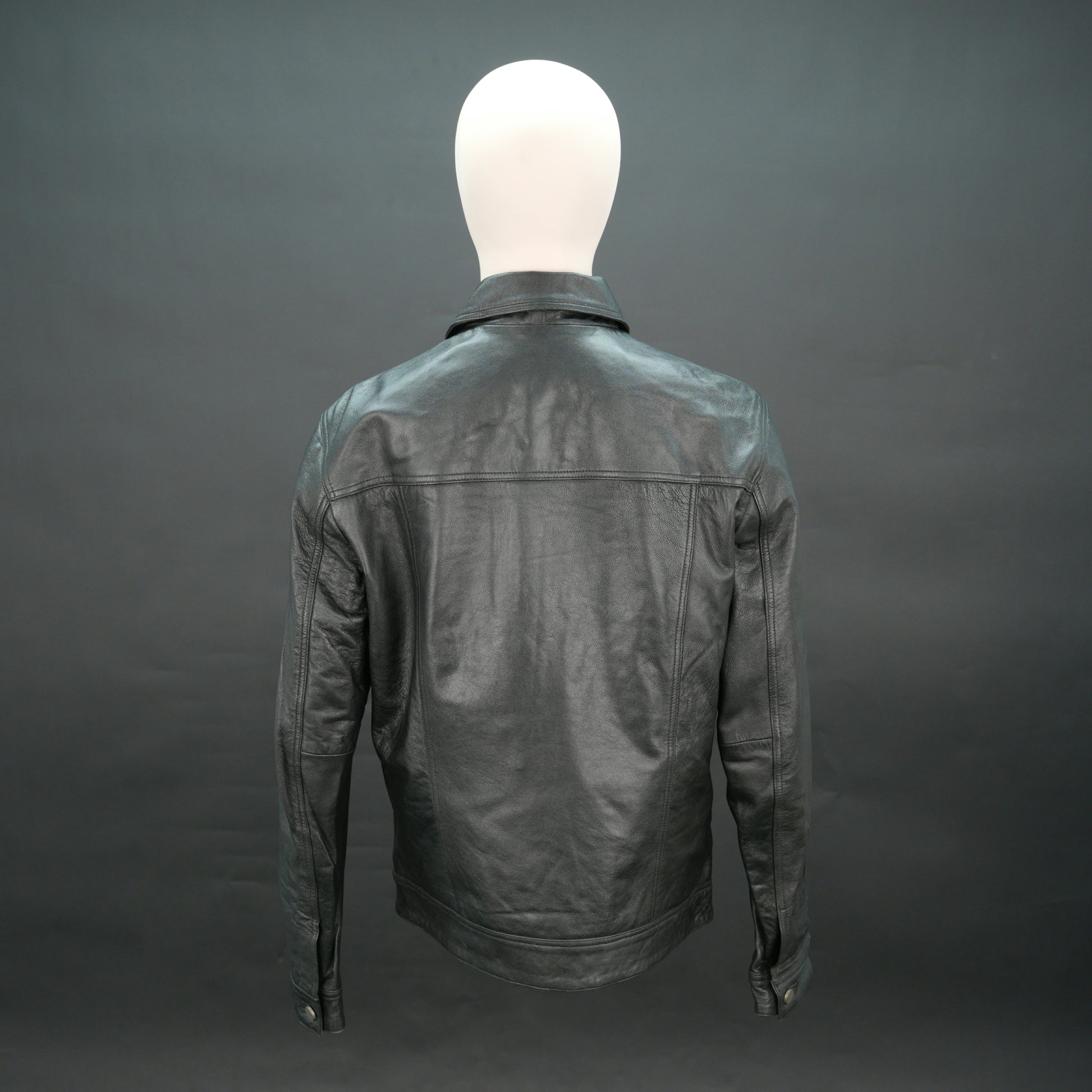 Women's Black Leather Trucker Jacket - Button Up Collared Leather Shacket #Desiderio #LeatherJacket #TruckerJacket #WomensFashion #LeatherShacket