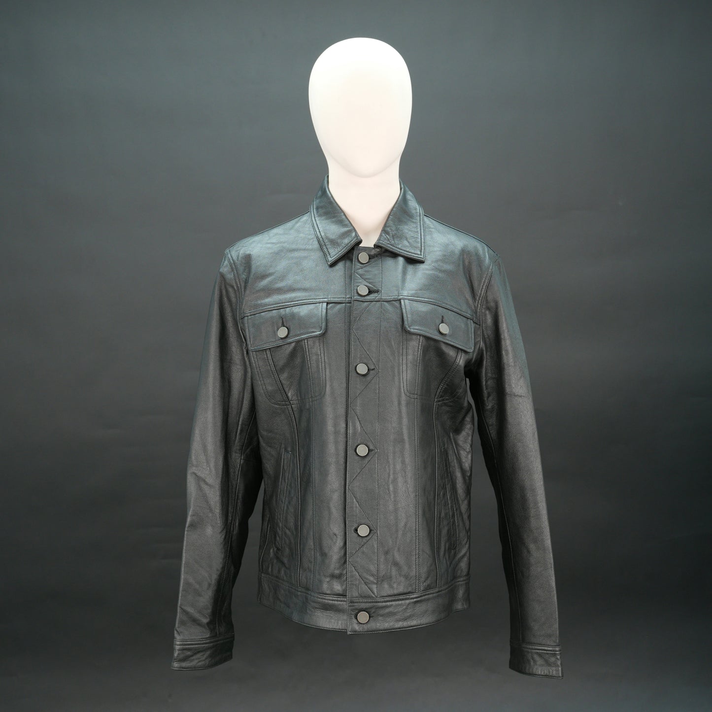 Women's Black Leather Trucker Jacket - Button Up Collared Leather Shacket #Desiderio #LeatherJacket #TruckerJacket #WomensFashion #LeatherShacket