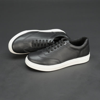 Versatile short boot in premium printed cow leather with breathable mesh lining, 2 mm non-woven insole, and flexible TPR sole in black-brown—durable, stylish, and comfortable for everyday wear.