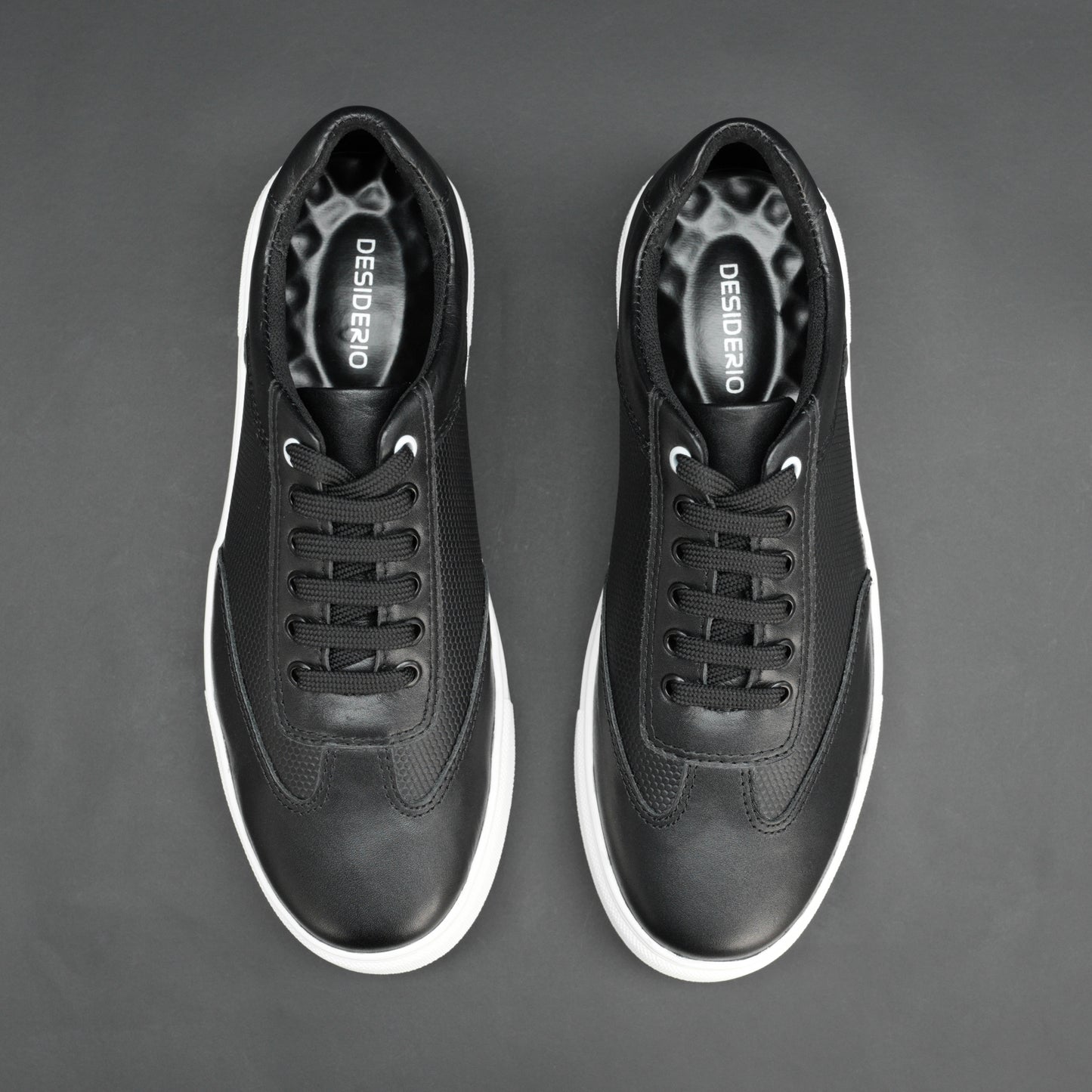 Versatile short boot in premium printed cow leather with breathable mesh lining, 2 mm non-woven insole, and flexible TPR sole in black-brown—durable, stylish, and comfortable for everyday wear.