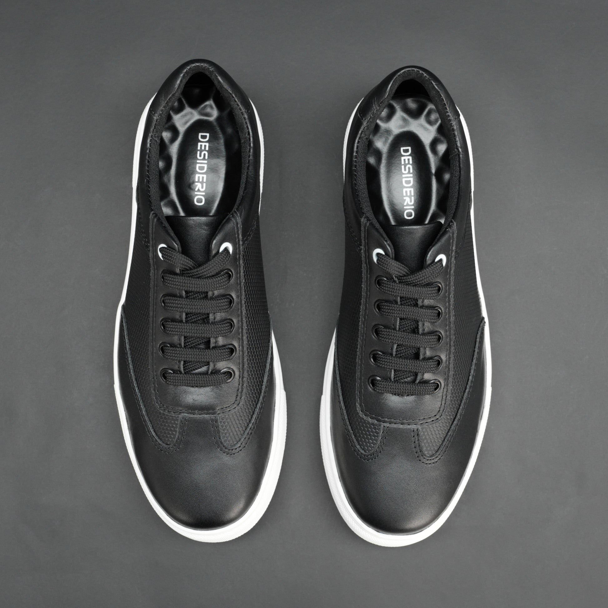 Versatile short boot in premium printed cow leather with breathable mesh lining, 2 mm non-woven insole, and flexible TPR sole in black-brown—durable, stylish, and comfortable for everyday wear.